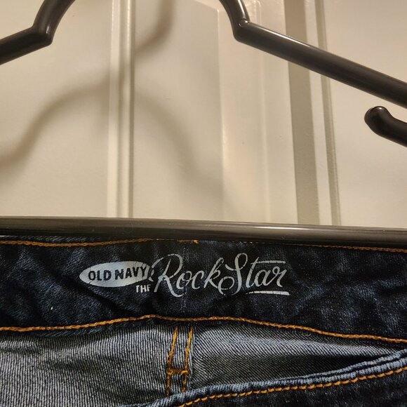 Old Navy "The Rockstar" Denim Capris - Picture 2 of 3
